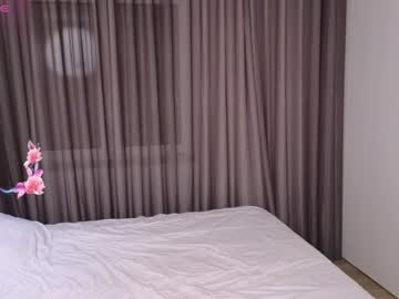 girl
        islavivid cam image #216120
