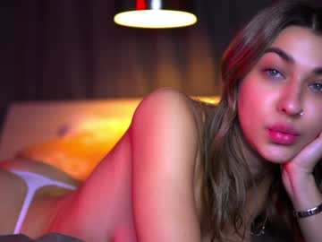 girl Latina Sex Cam with tait_less