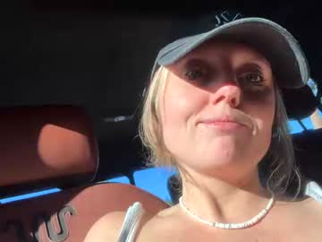 couple
        emiliepturner cam image #184145