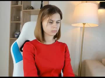 girl
        fontyfall cam image #128751