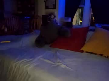 couple Latina Sex Cam with petme42