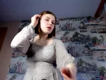girl
        ruth_sky cam image #28023
