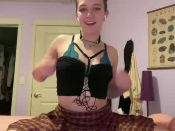 girl
        indigogirl210 cam image #180385