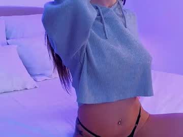 girl Latina Sex Cam with yummy_aurora