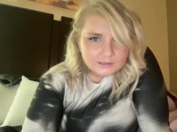 girl
        kkbunnyy cam image #264879