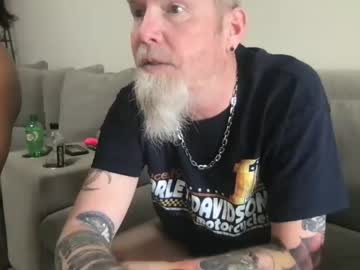couple
        bigwhitedickdaddy69 cam image #74235