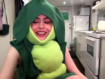 girl
        littlesugarpea cam image #66272