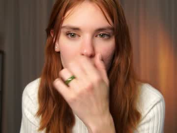 girl
        bonniebanbury cam image #207754