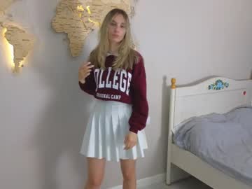 girl Latina Sex Cam with maureencantrell
