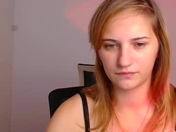 girl
        molly_lyyy cam image #206176