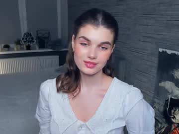 girl
        candy_flo cam image #232483