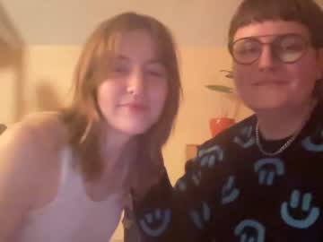 couple
        sam_and_sub cam image #70774