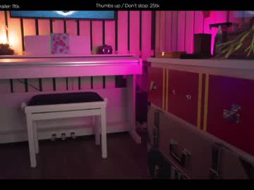 girl
        hermione_potter_couple cam image #26195