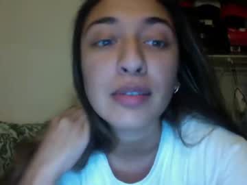 girl
        kristy_barrios cam image #94335