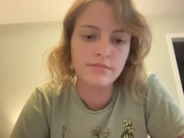 girl
        margot_moon cam image #192252
