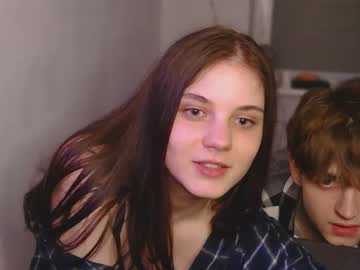 couple
        dematrix76 cam image #243556