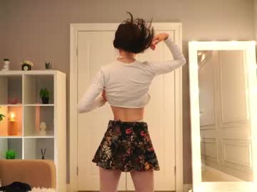 girl
        boo_you_scared cam image #189270