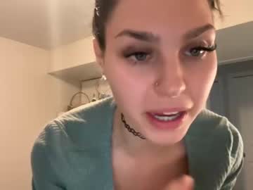 girl
        xyleialuv cam image #32182
