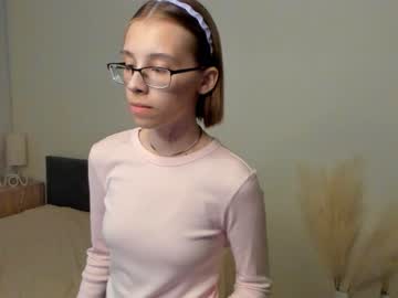 girl
        jodychurchwell cam image #170166