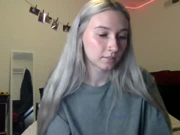 girl
        petiteblondie13 cam image #169150