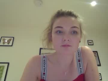 girl
        redroseldn cam image #61382