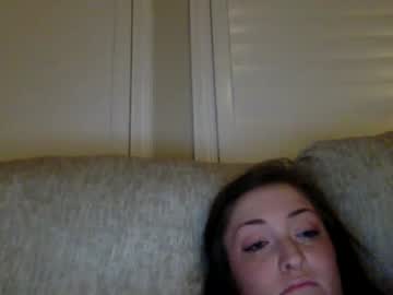 girl
        peachesncreamyy131433 cam image #54892
