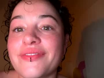 girl
        meowingmilf cam image #116890