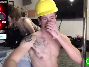 couple
        ryanrailer cam image #58308