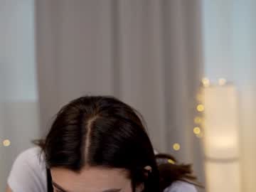 girl
        karina_amiri cam image #187724