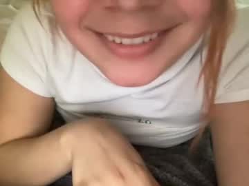 girl
        summwe937567 cam image #77134