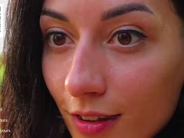 girl
        dora_sexplorer cam image #94236