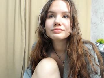 girl
        elviabulman cam image #143975