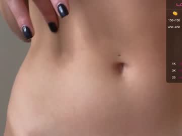 girl
        ur_moment cam image #122054