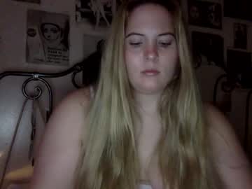 girl
        meganxoxo60532 cam image #75600