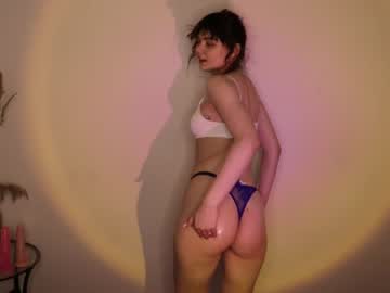girl
        chloewilliam_ cam image #93586