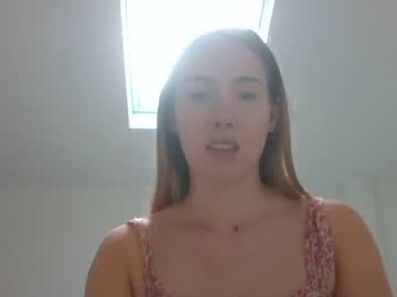 girl
        ivyyy1995 cam image #253554