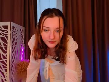 girl
        nikol0ll cam image #241371