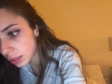 girl
        ariacutiee cam image #84130