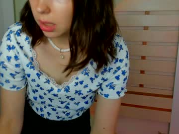 girl
        kim_go cam image #188011