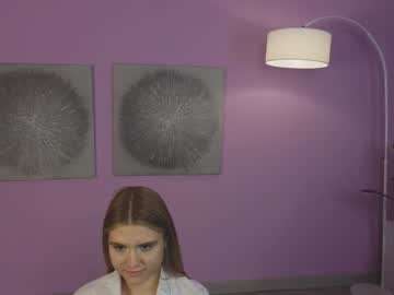 girl
        alisia_spinnet cam image #131111
