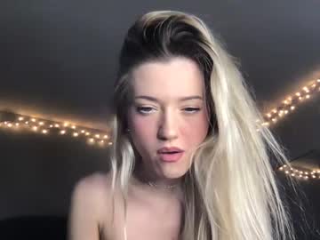 girl
        nicholexoxo23 cam image #70718