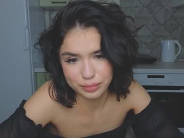 girl Latina Sex Cam with mia__lunaa