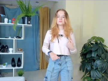 girl
        katherine_hi cam image #100701