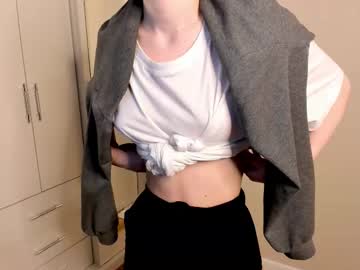 girl
        breckgodbold cam image #223297