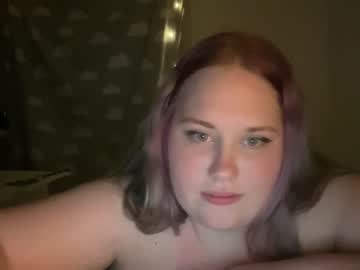 girl
        little_lilly073 cam image #112276