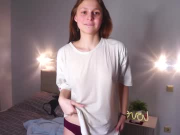 girl
        catedunnuck cam image #235500