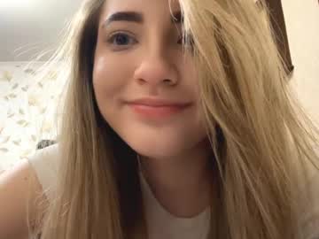 girl
        dawnbluett cam image #251167