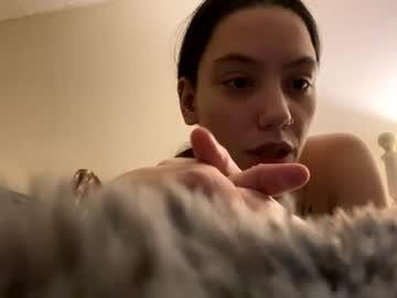 girl
        star2023765430 cam image #64026