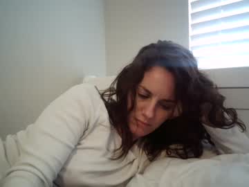 girl
        caitie__citrine cam image #147619