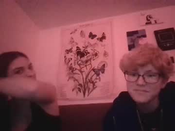 couple
        dommymommy17 cam image #79099